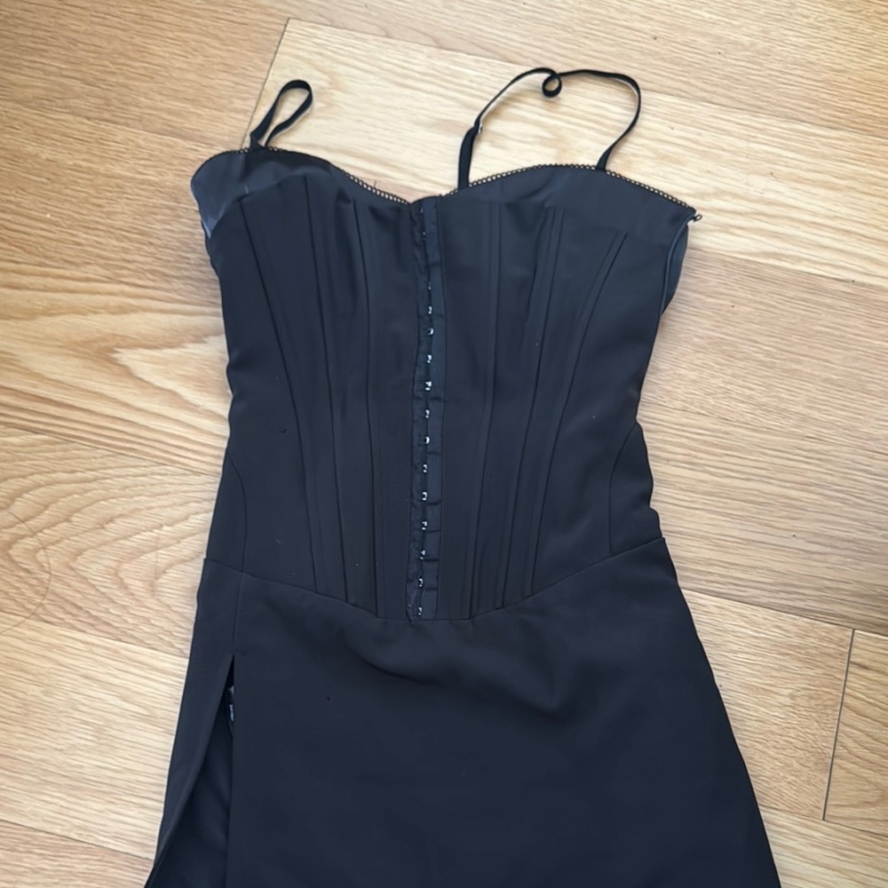 Elegant Black Strapless Dress